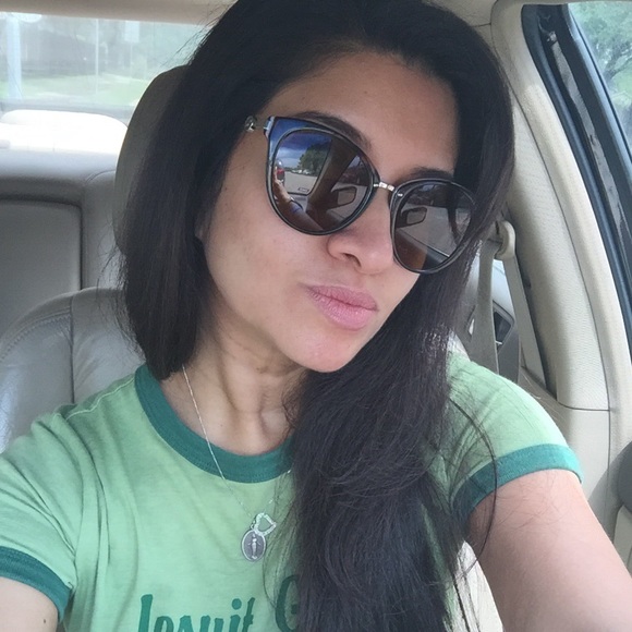 Michael Kors Sunglasses 😎 - Picture 6 of 8